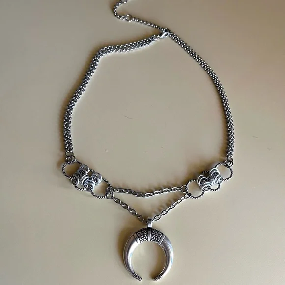 Handmade maille choker & up side down moon charm necklace - Picture 7 of 11